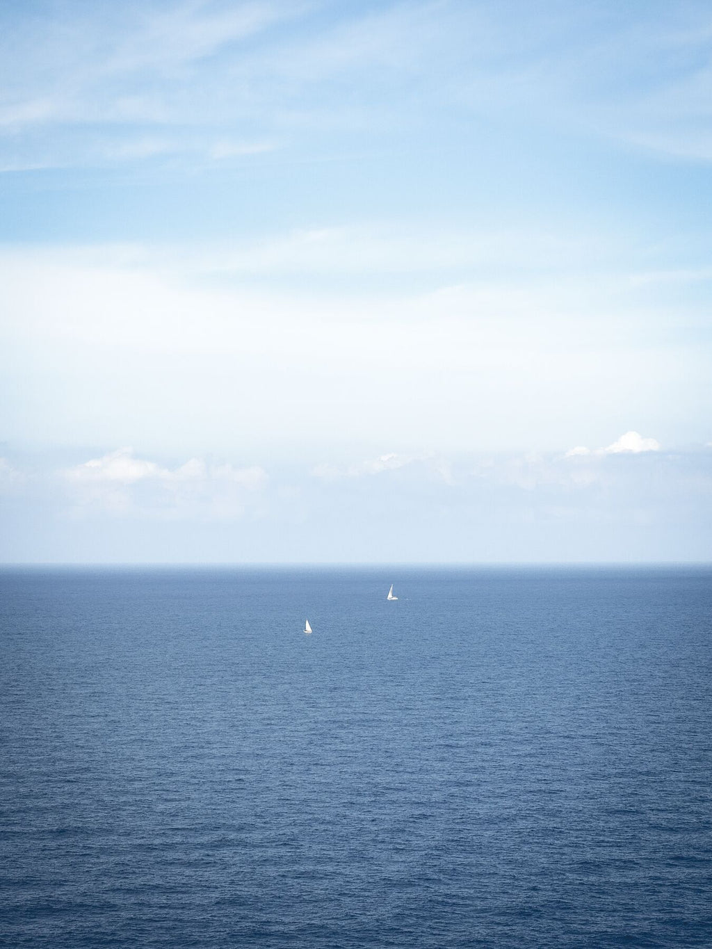 Segelboote vor dem Cap de Cavalleria Menorca - Fotograf Thomas Malek in Rohrenfels, Neuburg an der Donau, Ingolstadt, Schrobenhausen, Donauwörth