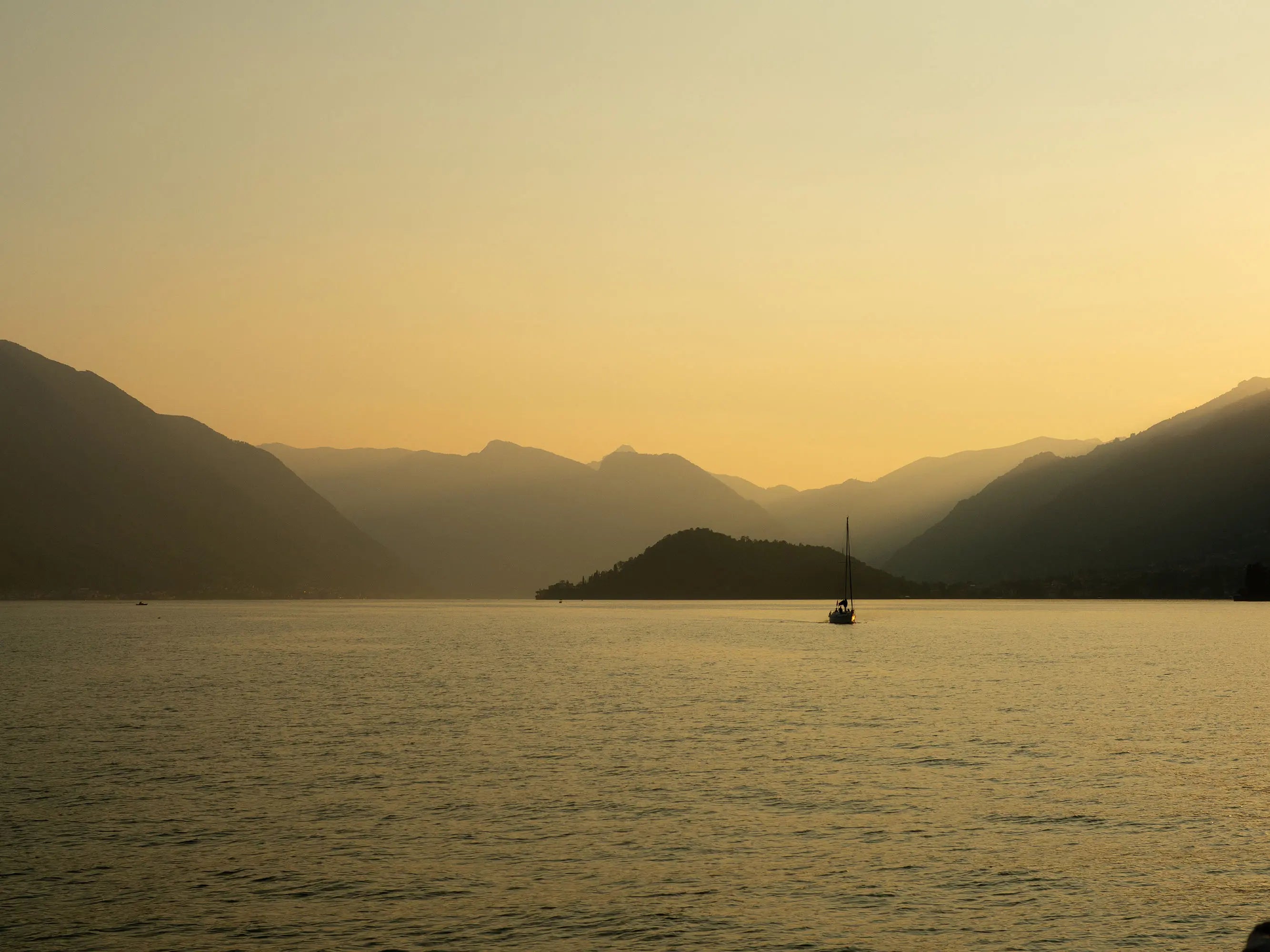 Stimmungsvoller Sonnenuntergang am Comer See - Thomas Malek, Fotograf in Rohrenfels, Neuburg an der Donau, Schrobenhausen, Ingolstadt, Eichstätt und Donauwörth
