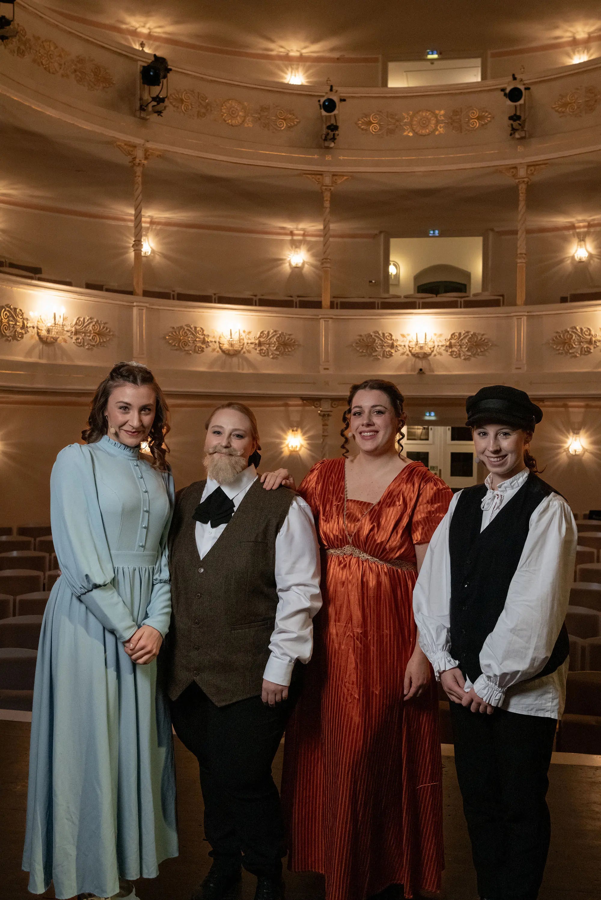 Porträt von Schauspielerinnen in der olle der Familie Stahlbaum aus dem Nussknacker - Thomas Malek, Fotograf in Rohrenfels, Neuburg an der Donau, Schrobenhausen, Ingolstadt, Eichstätt und Donauwörth