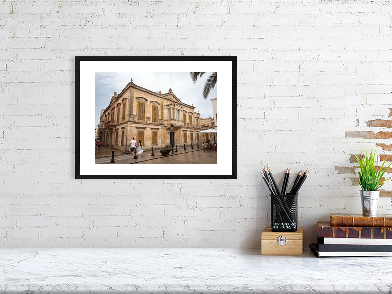 Dame in Weiß Ciutadella Menorca - Print gerahmt - Fotograf Thomas Malek in Rohrenfels, Neuburg an der Donau, Ingolstadt, Schrobenhausen, Donauwörth